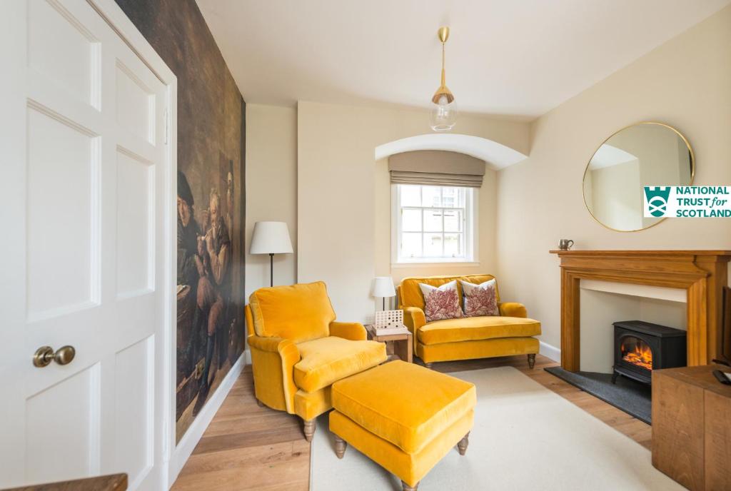 Johnston Apartment by The National Trust Scotland