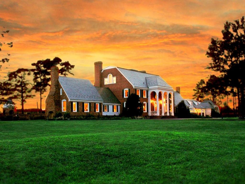 Kingsbay Mansion and Vacation Rental Houses (Marion)