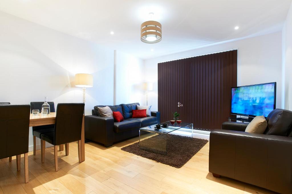 Watford Centre - Spacious Penthouse (Watford)