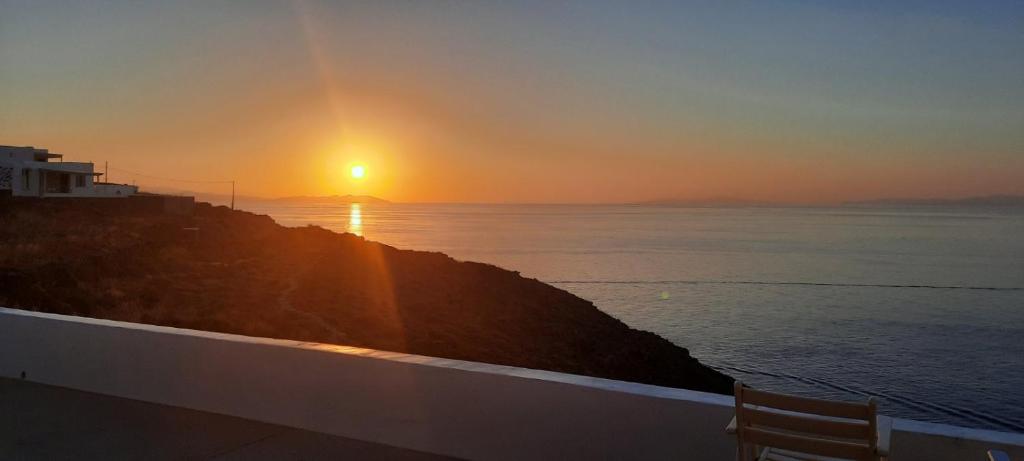 Sifnos Sofia apartments sea view (Faros)