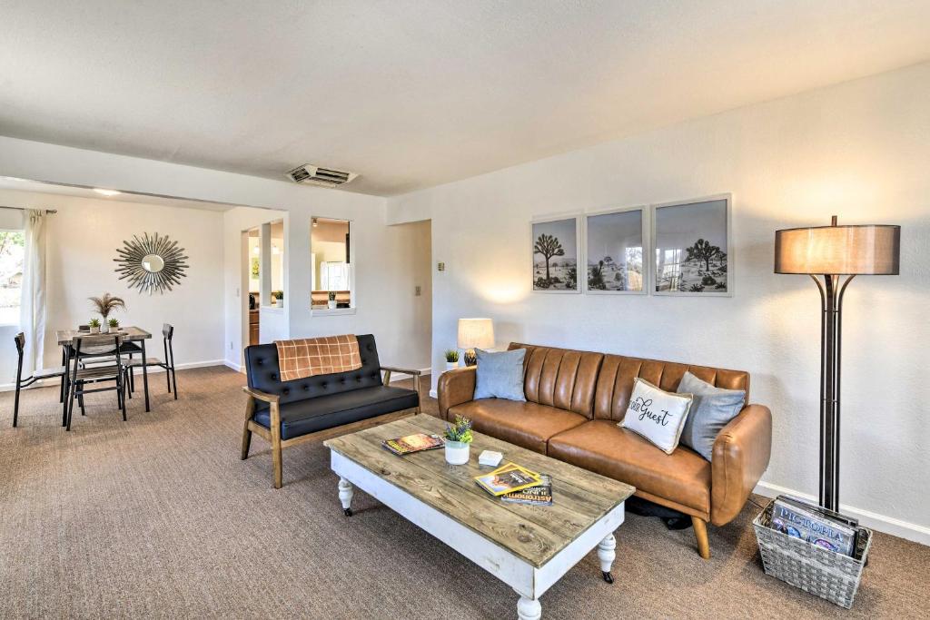 Stylish Twentynine Palms Home with Fire Pit!
