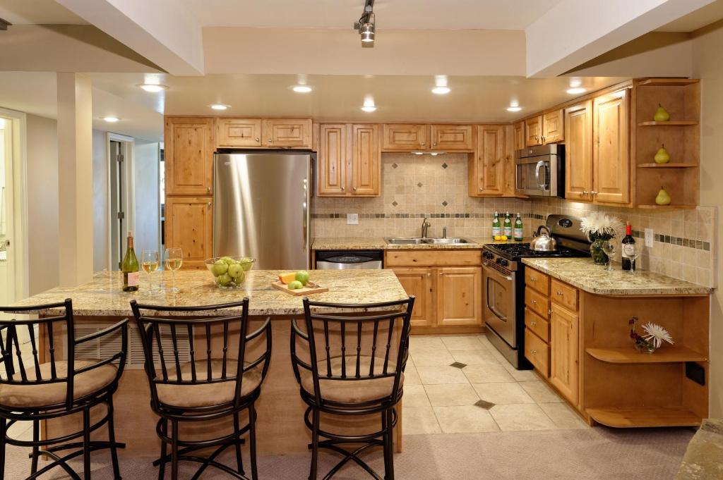 Standard Two Bedroom - Aspen Alps #103 (Aspen)