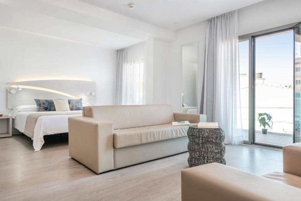 Llaut Boutique Hotel