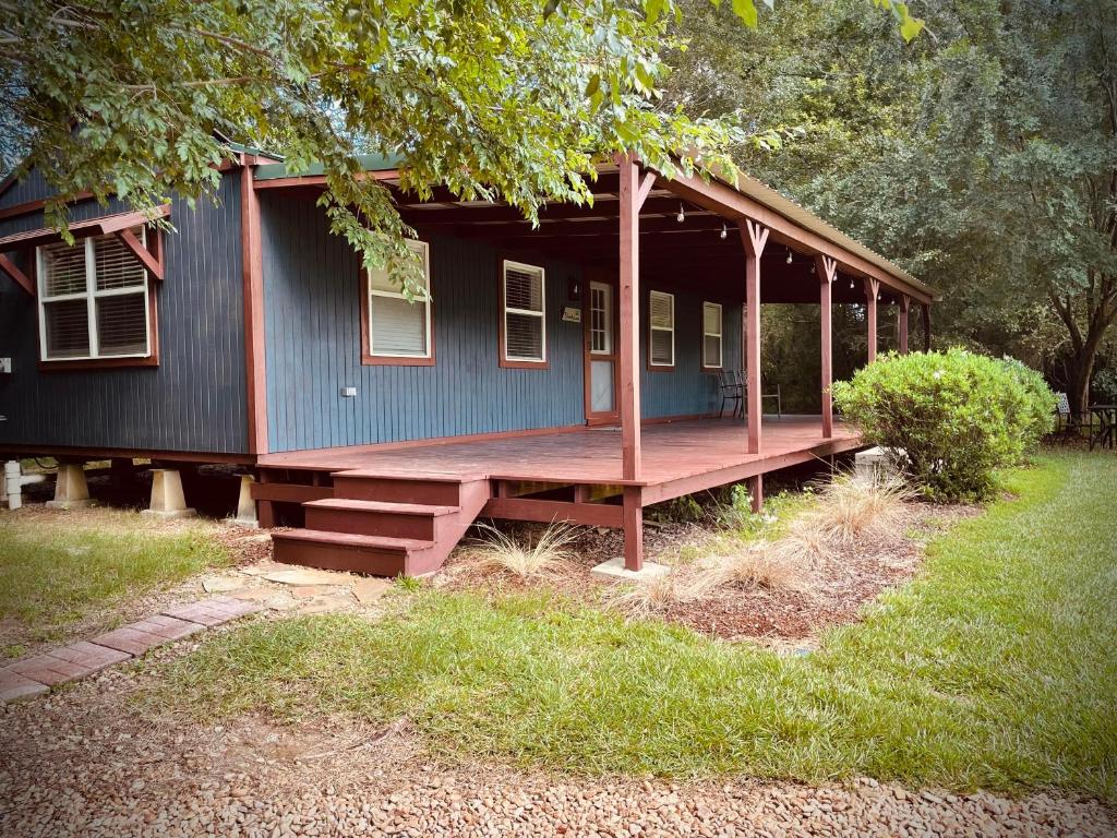 Cabin 3 - Modern Cabin Rentals in Southwest Mississippi at Firefly Lane (Summit)