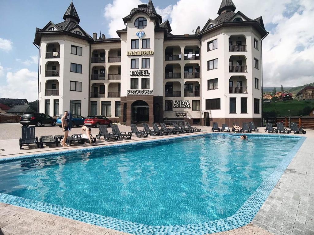 Diamond Resort White