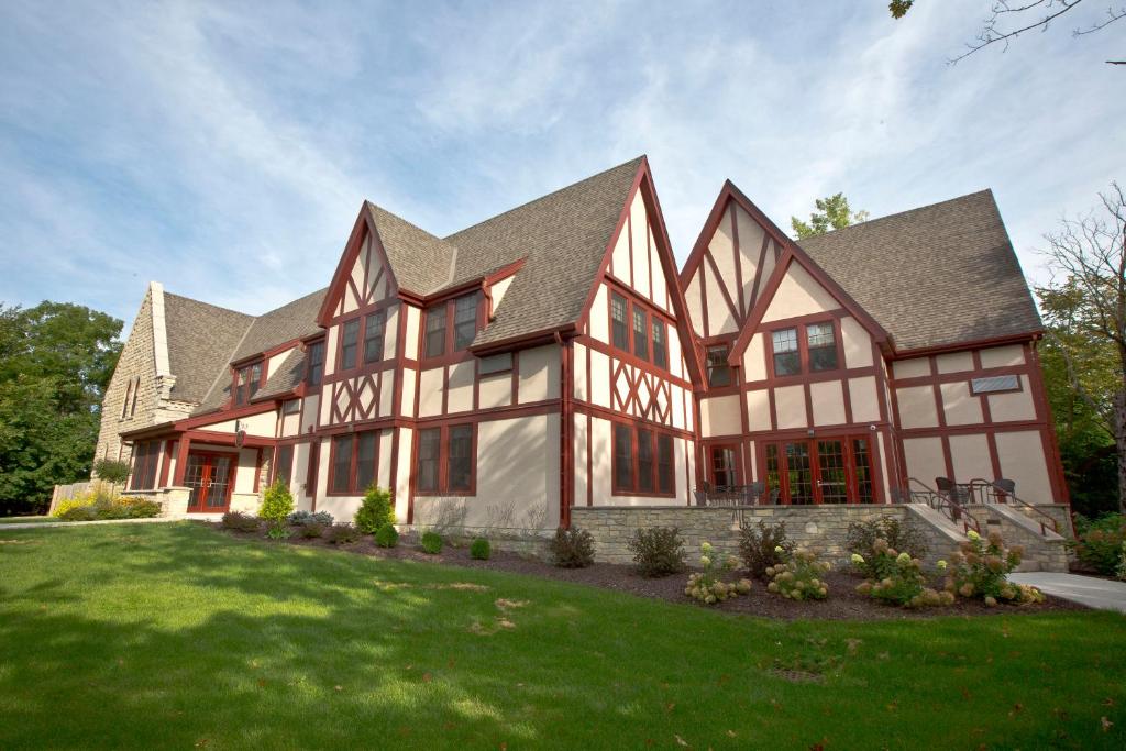 The Inn at Shattuck - St. Mary's (Faribault)
