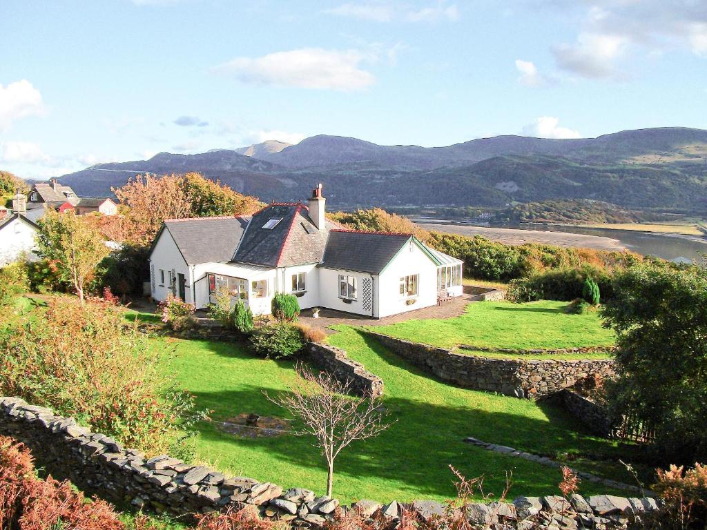 Cae-Fadog Fach