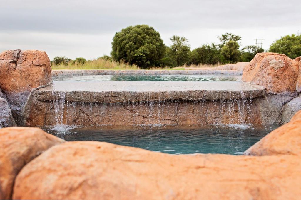 Mahikeng Lodge