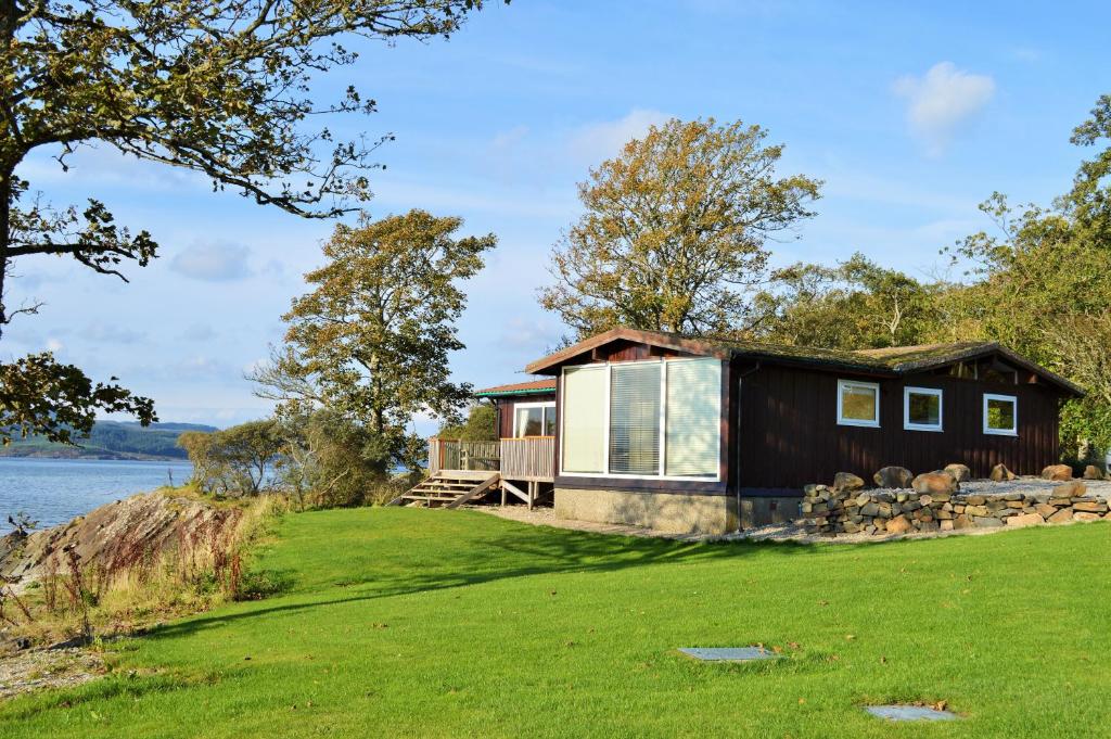 Oystershell Lodge (Otter Ferry)