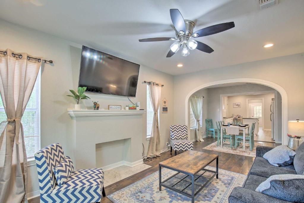 Charming San Antonio Home Less Than 4 Mi to Downtown!