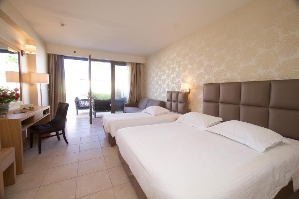 Ionian Emerald Resort (Karavomylos)