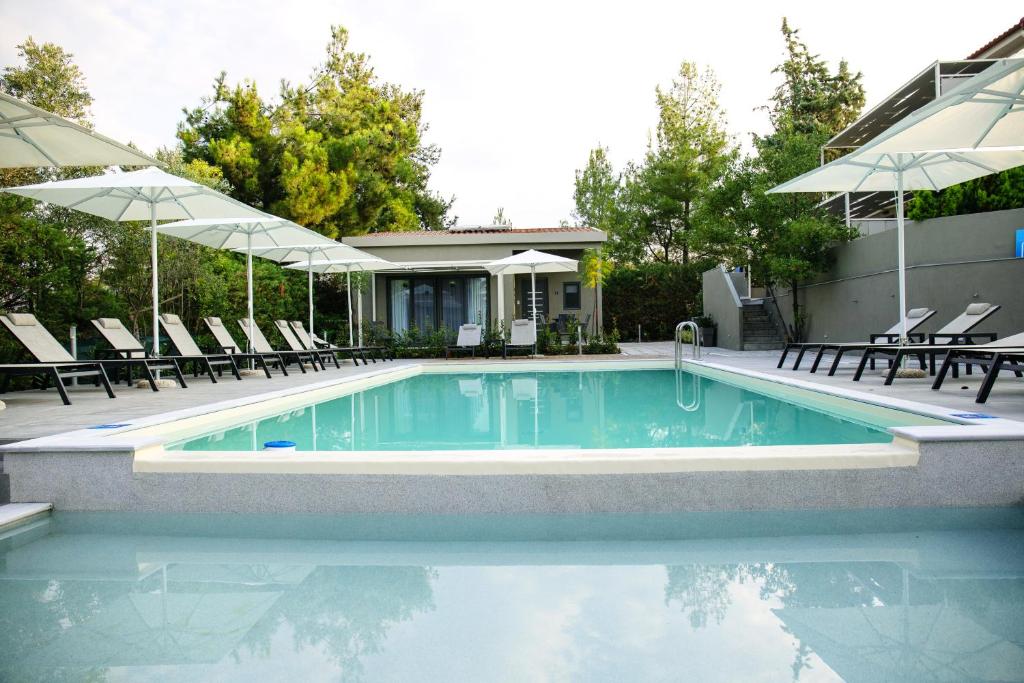 8 Boutique Suites (Nea Potidaea)