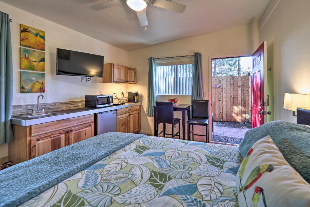 Cozy Romantic Sedona Studio 6 Mi to Red Rock St Pk