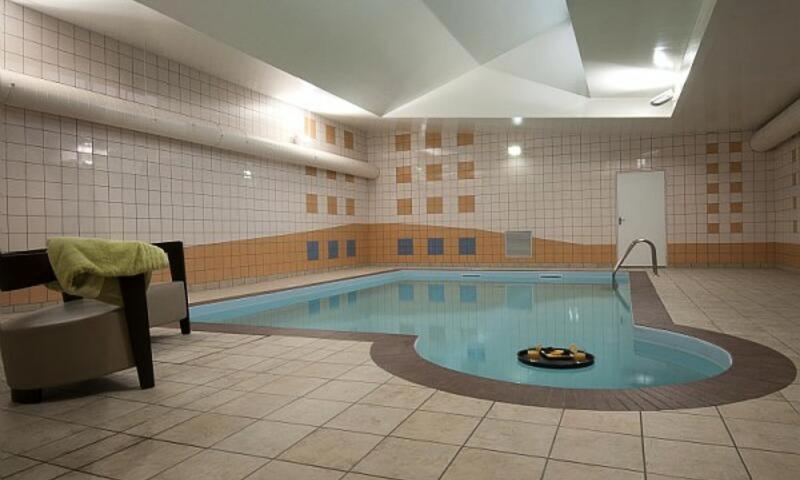 Eté 2022 - Studio meublé résidence 3 étoiles avec piscine intérieure - place parking privé comprise