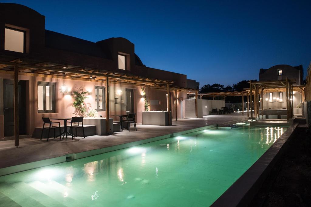 Terra Nera Suites (Perivolos)