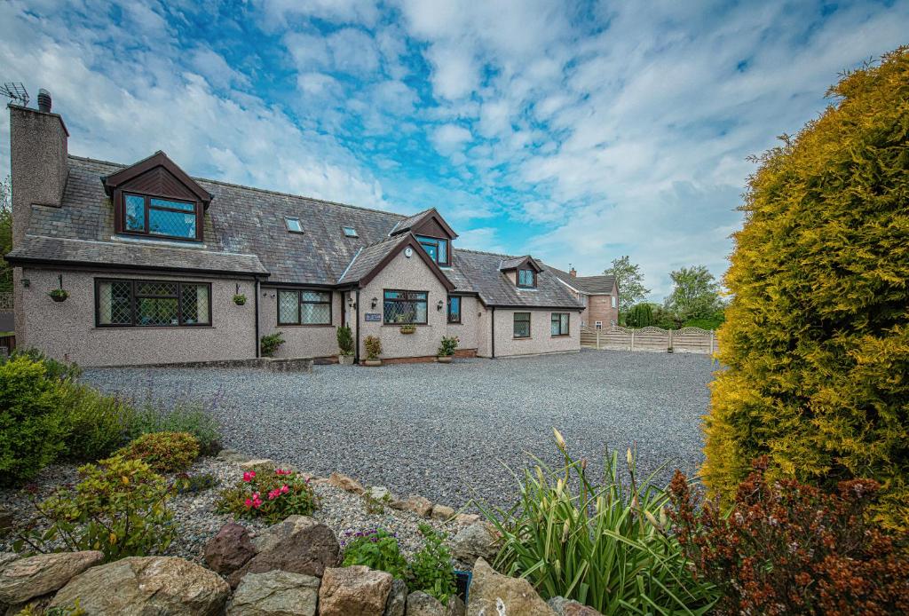 Lon y Traeth Bed & Breakfast (Pentraeth)