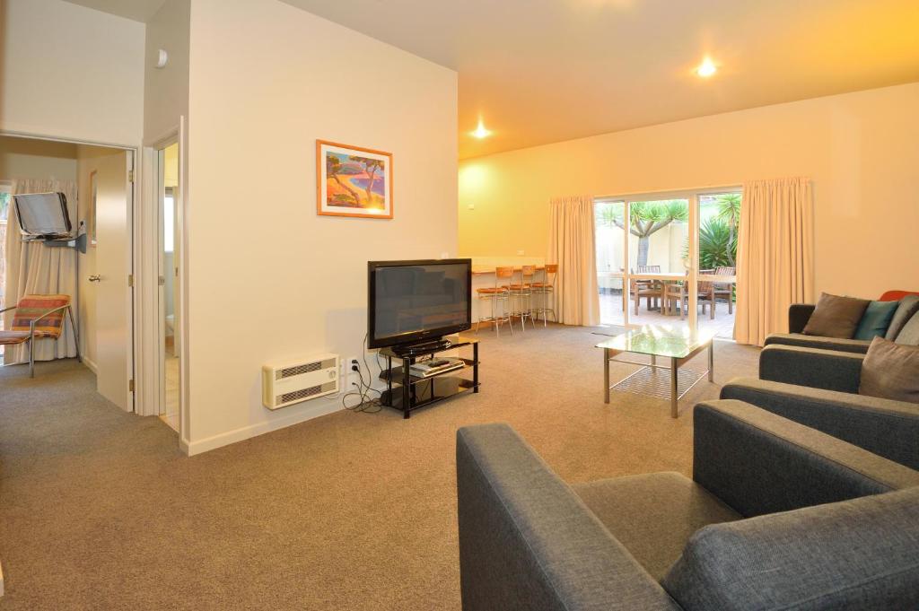 Ocean Beach Motor Lodge