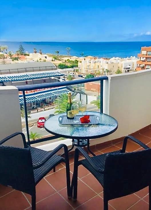 Ocean View Elegant Magic Apartment (Palm-mar)