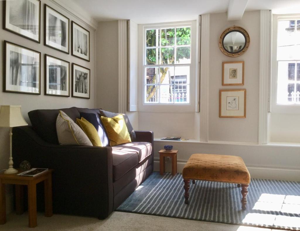 Fabulous Apartment in Historic House in St Aubin (Saint Aubin)
