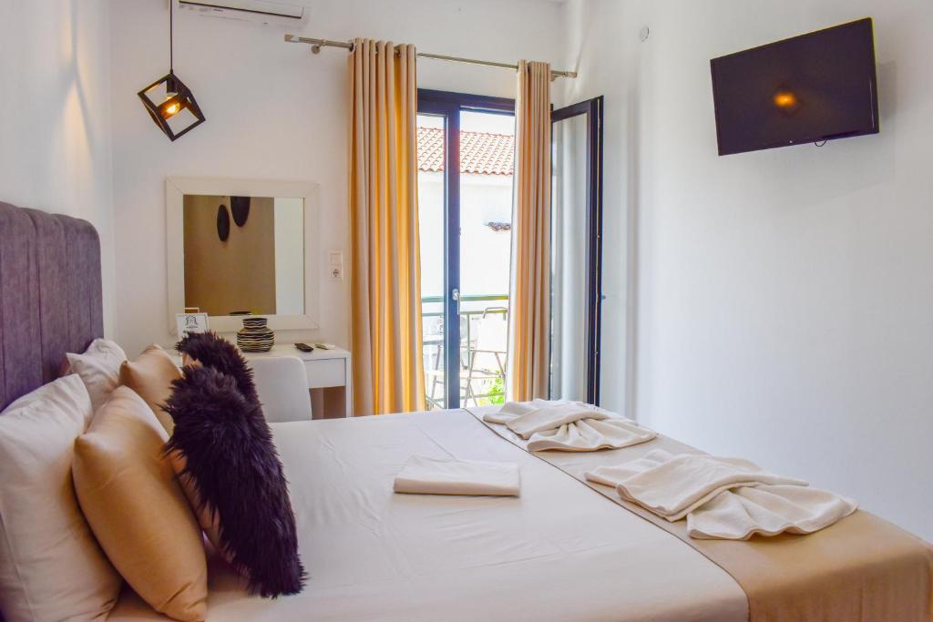 Albertoshouse (Skiathos Town)