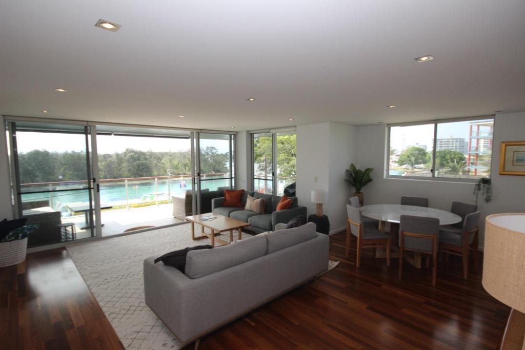 Waterline 302