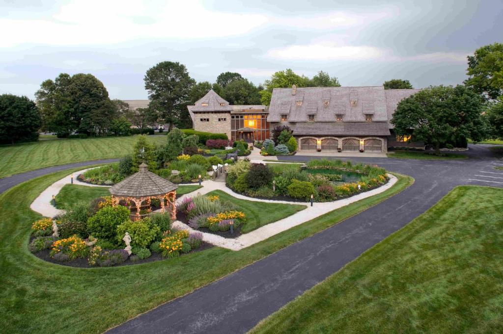 Twin Pine Manor (Ephrata)