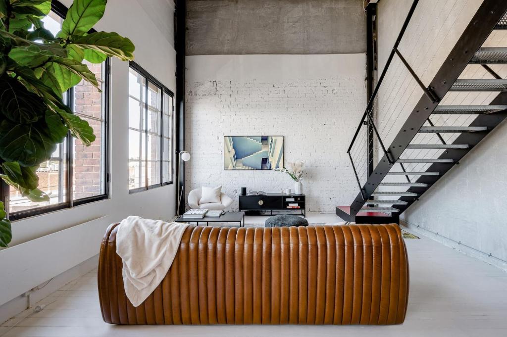 New York Converted Warehouse Apartment in Richmond