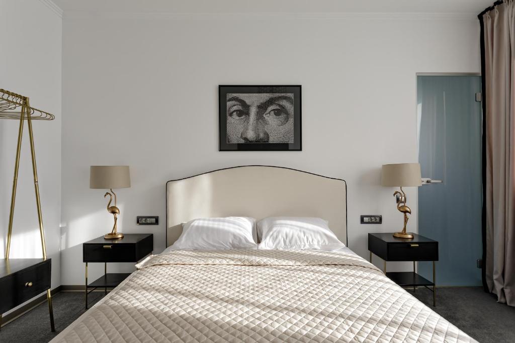 The Square Hotel