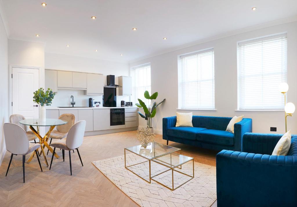 The Salisbury - Luxury Apartments