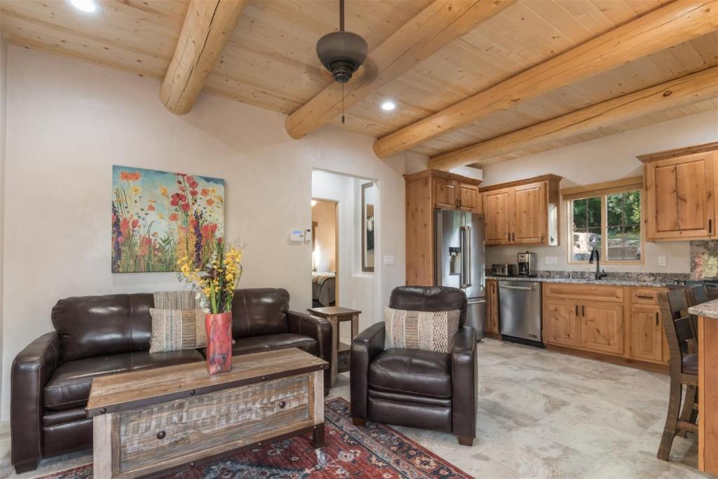 Bella - Sweet Casita in the Heart of Santa Fe