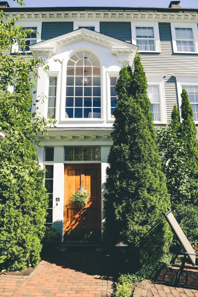 Compass Rose Inn (Newburyport)