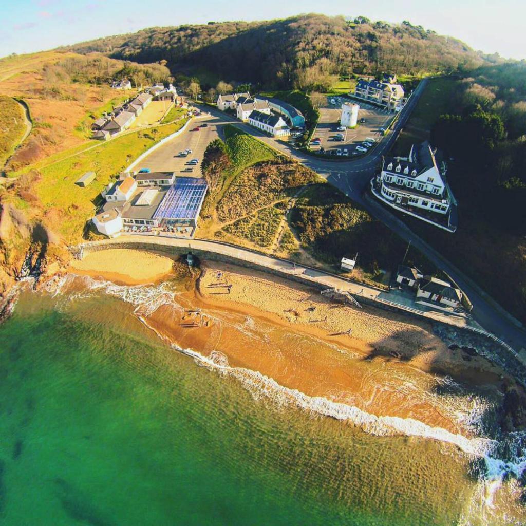 The Prince Of Wales Hotel (St Ouen's)