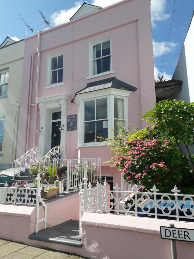 Sleepy Puffin Guest House