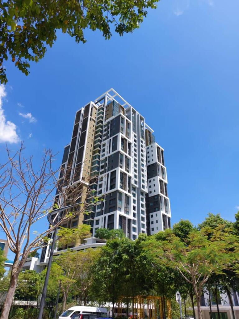 lake point residences