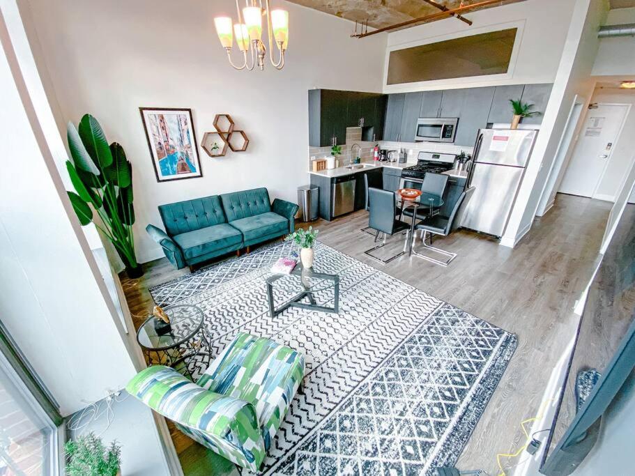 McCormick Place city with view 2br-2ba with parking