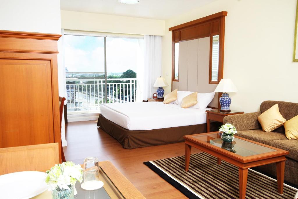 Kameo Grand Hotel & Serviced Apartment
