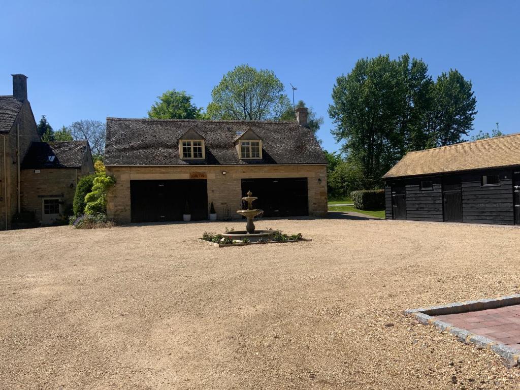 Stable Lodge at Bledington Mill (Bledington)