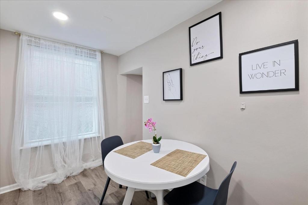 Wonderful Serene Apartment by South Street/Center City