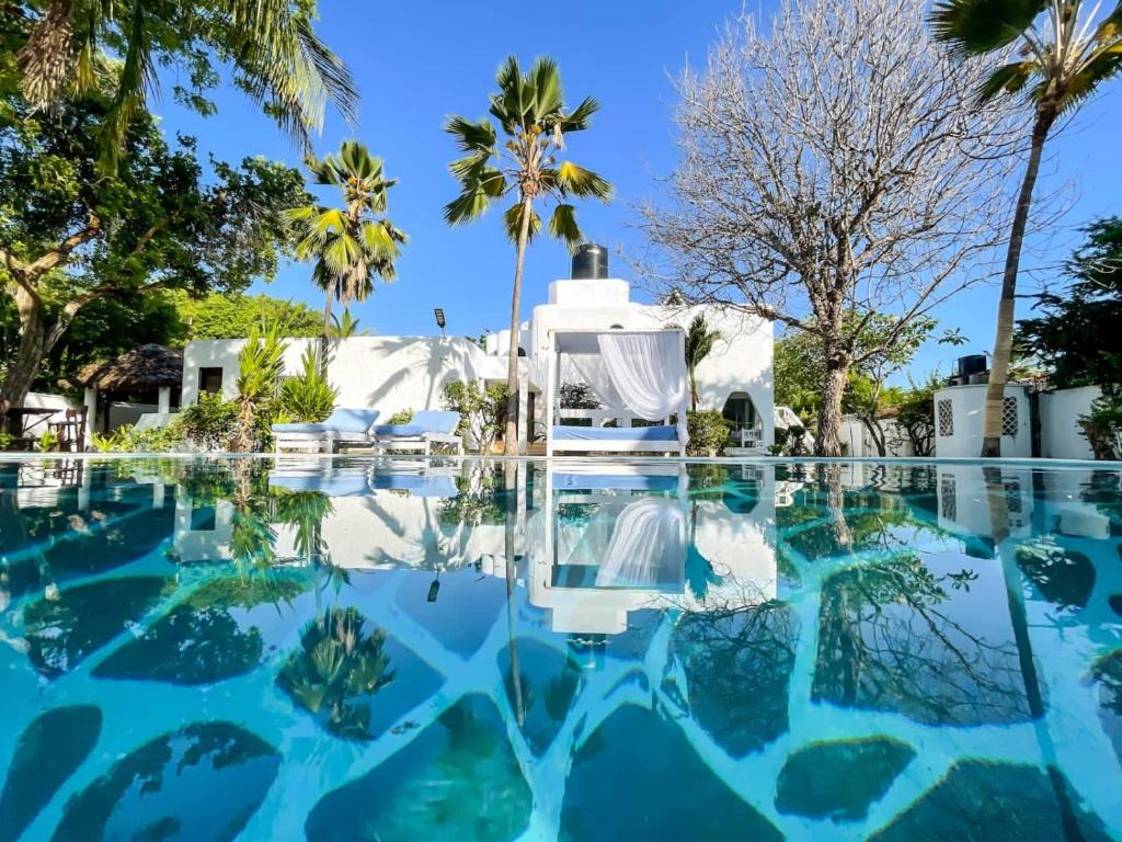 milamax beach villa