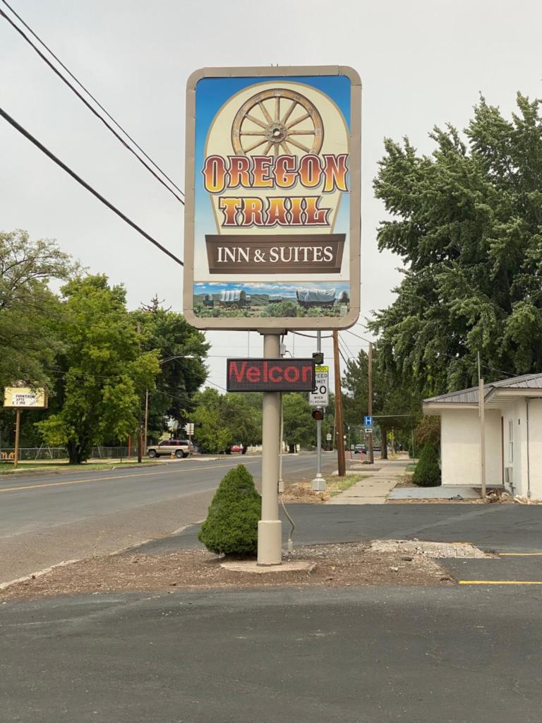Oregon Trail Inn and Suites (Lakeview)
