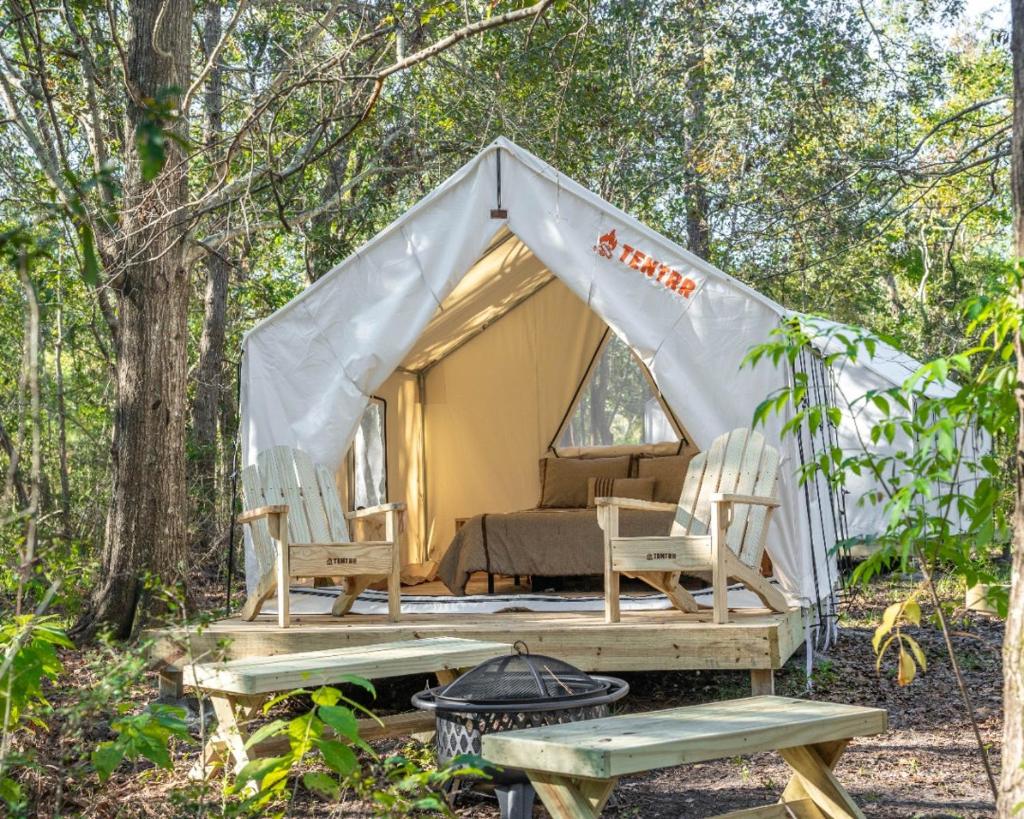 Tentrr State Park Site - Mississippi Buccaneer State Park - Woodland B - Double Camp (Waveland)