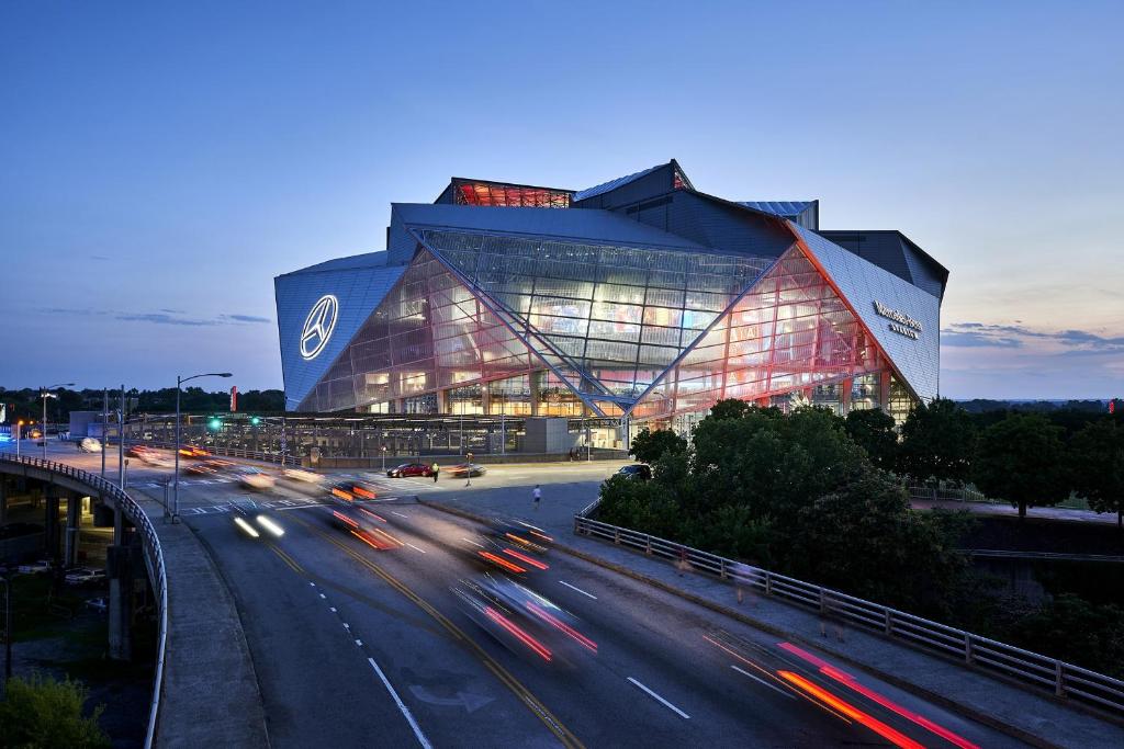 Amazing ATL downtown houses - minutes walk to bars