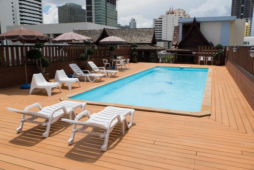True Siam Rangnam Hotel - SHA Extra Plus Certified