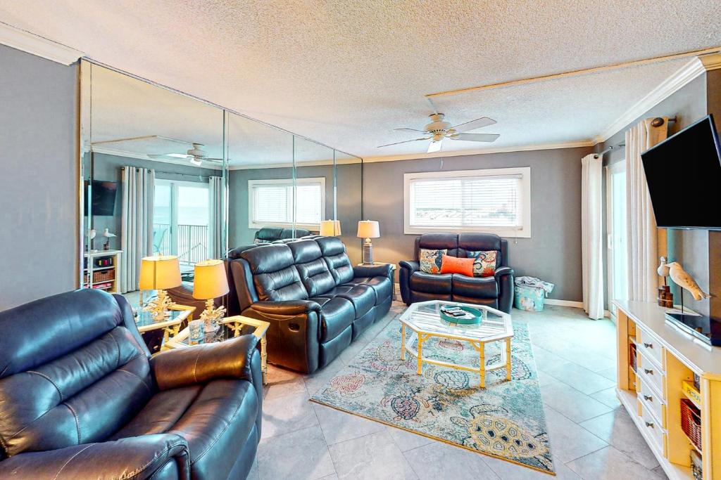 Regency Towers 625