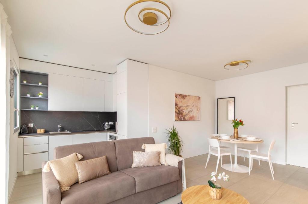 Magic Central Suites - Free Parking & Self Check-in