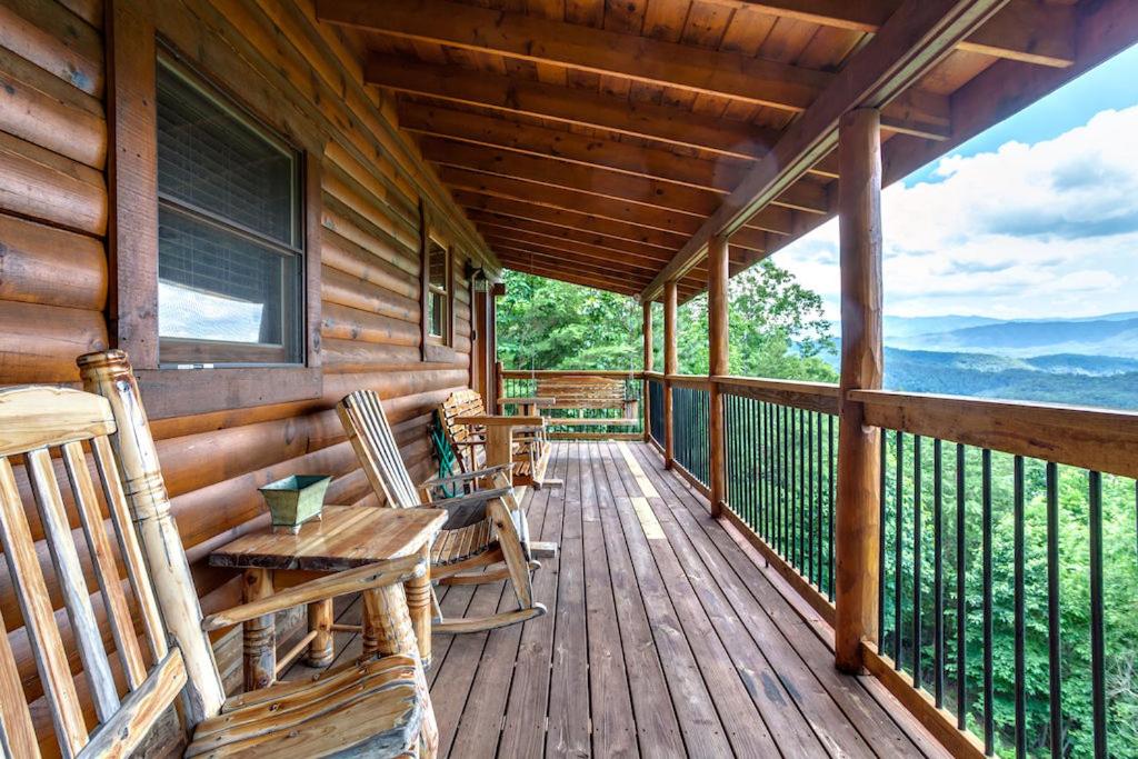 2 Bedroom Cabin for 8 (Sevierville)