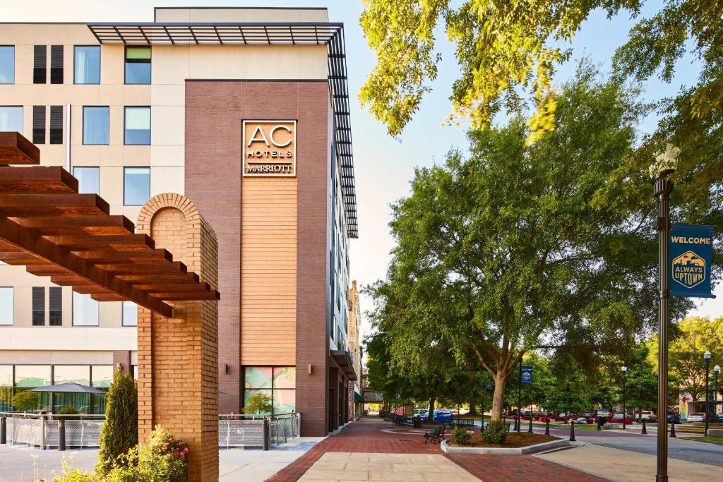 AC Hotel by Marriott Columbus Downtown (Columbus)