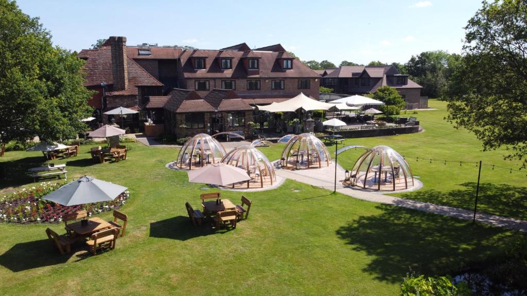 Stirrups Hotel (Bracknell)