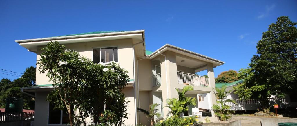 Riverside Residence