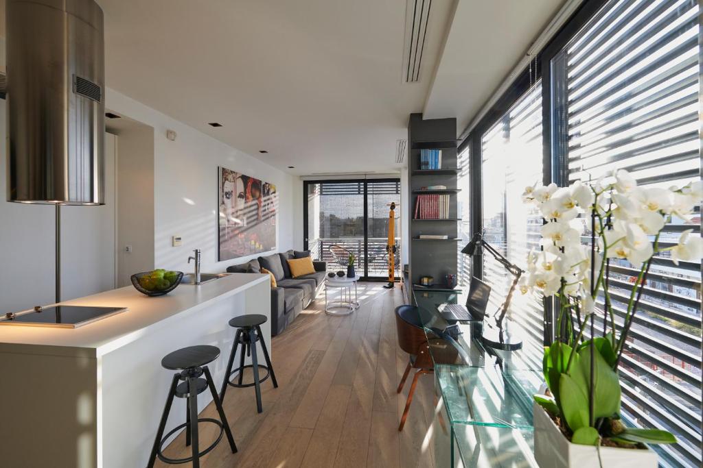 Ma Maison Nο 4